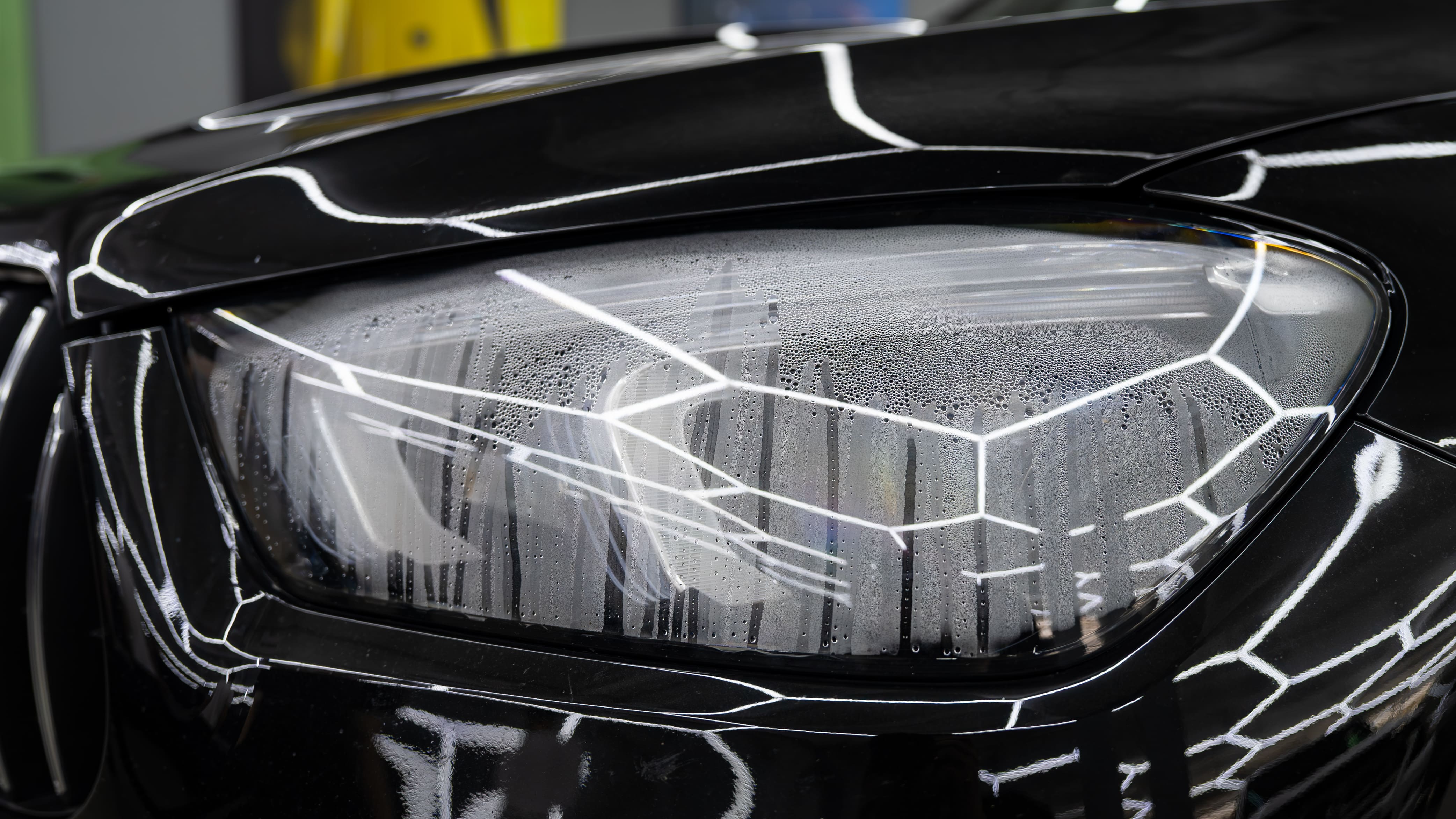 Устранение запотевания, замена стекла фары и оклейка защитной пленкой Mercedes GLE