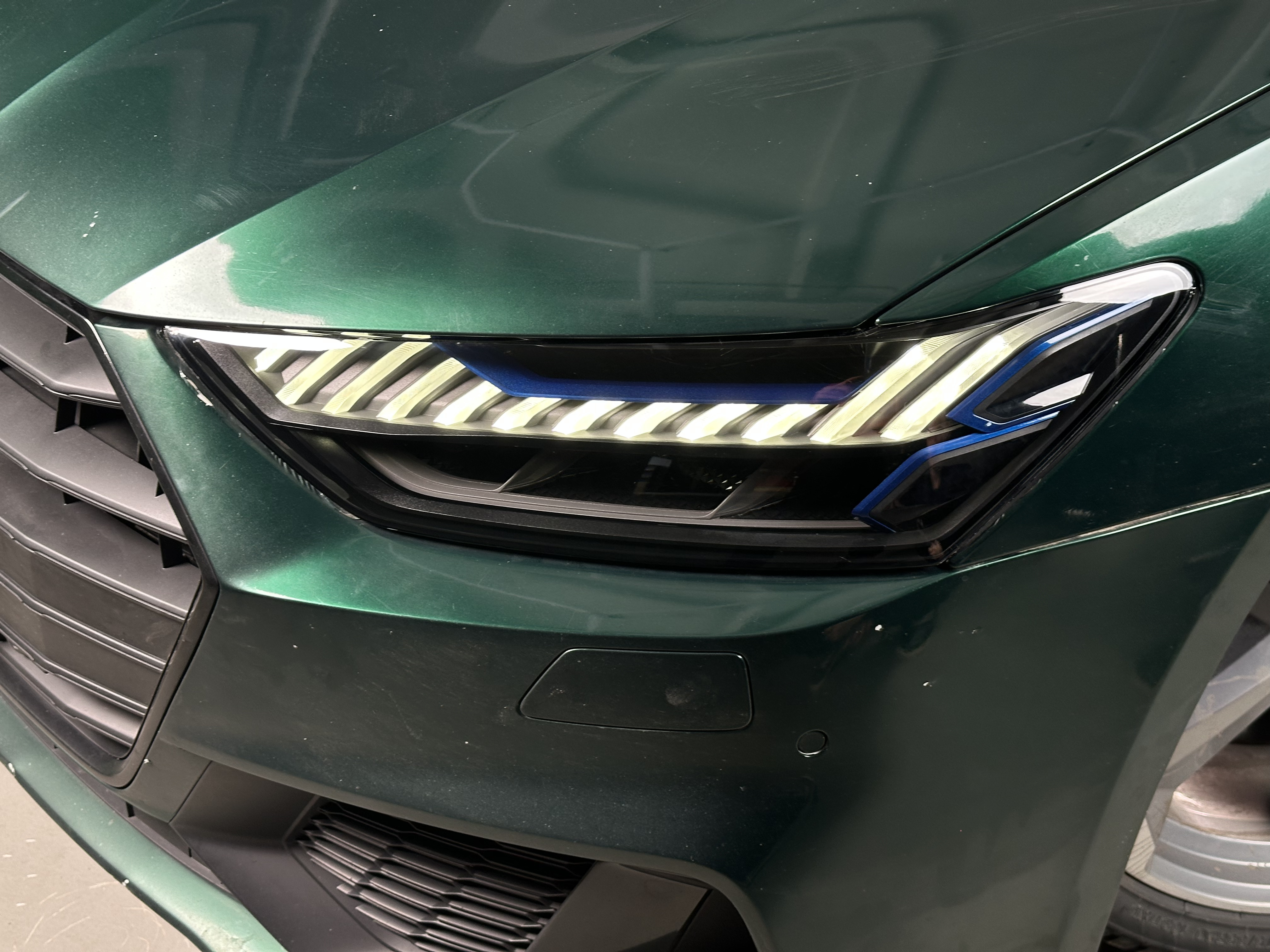 Устранение запотевания Audi R8