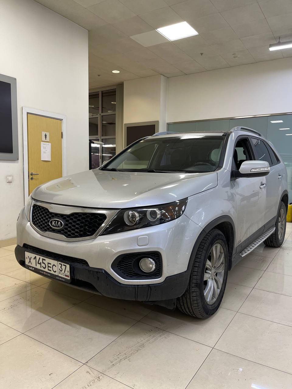 Kia Sorento — установка светодиодных линз и тюнинг фар Kia Sorento — установка светодиодных линз и тюнинг фар