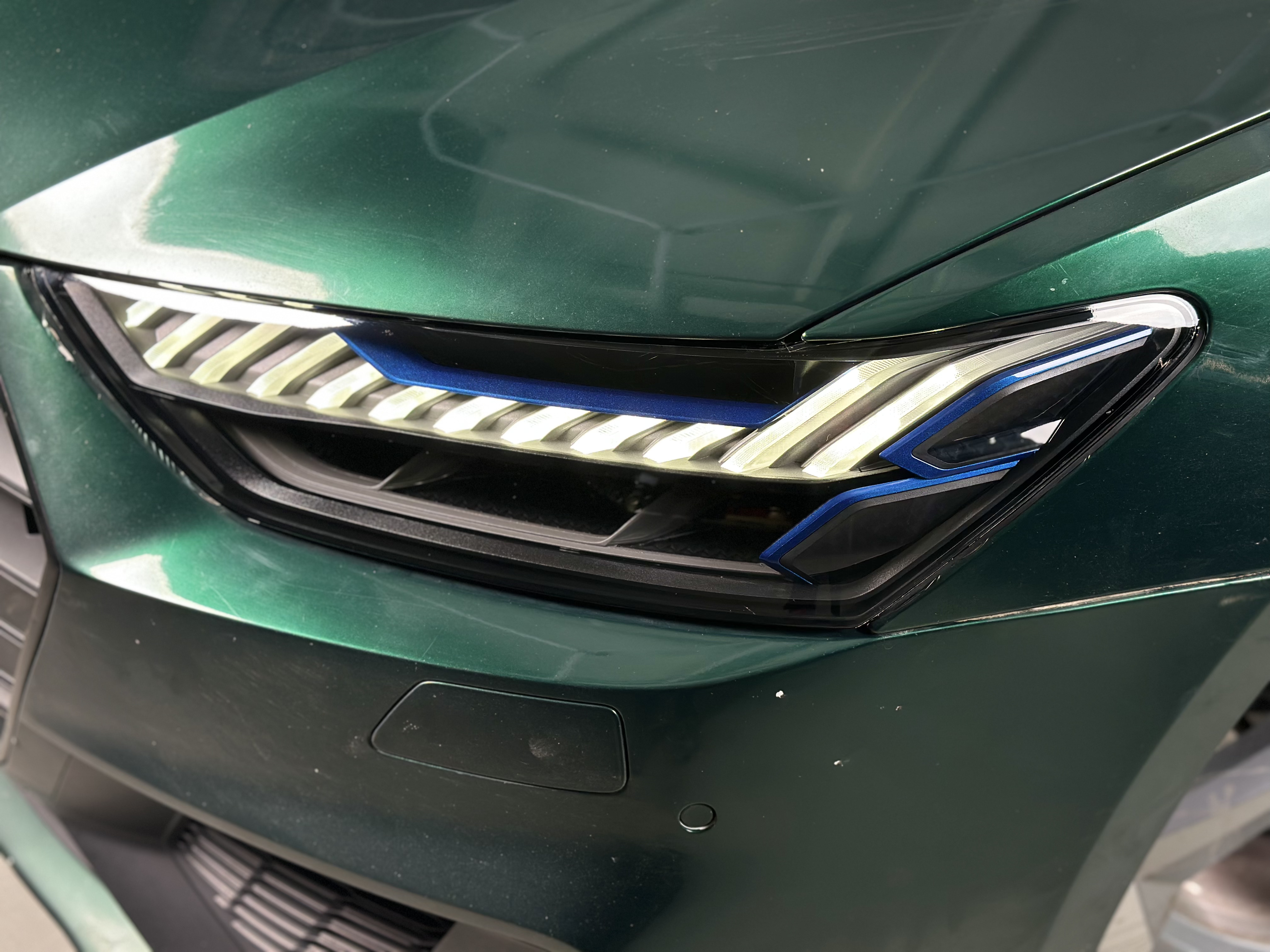 Устранение запотевания Audi R8