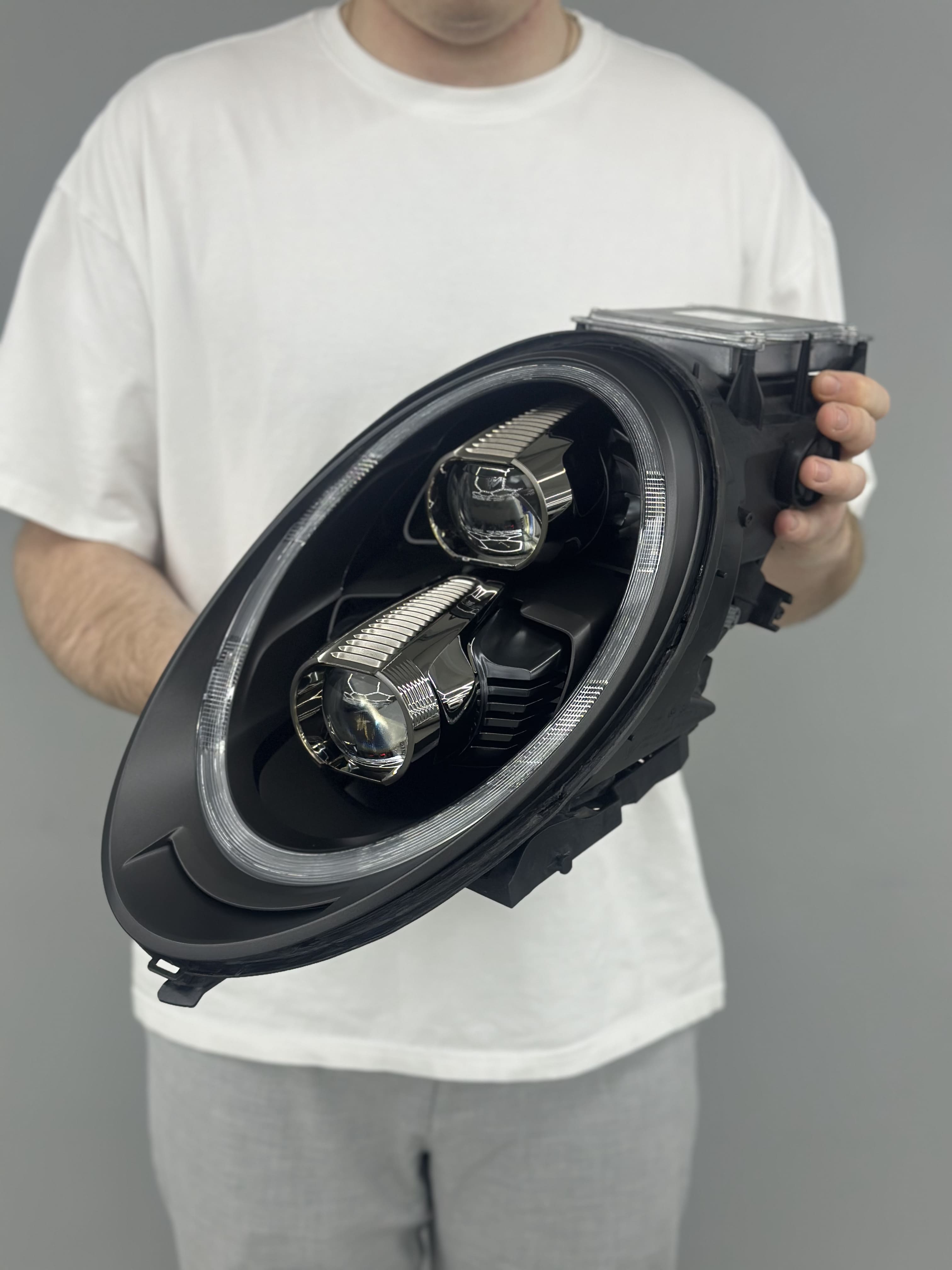 Авторский дизайн окрас масок фар Porsche 911