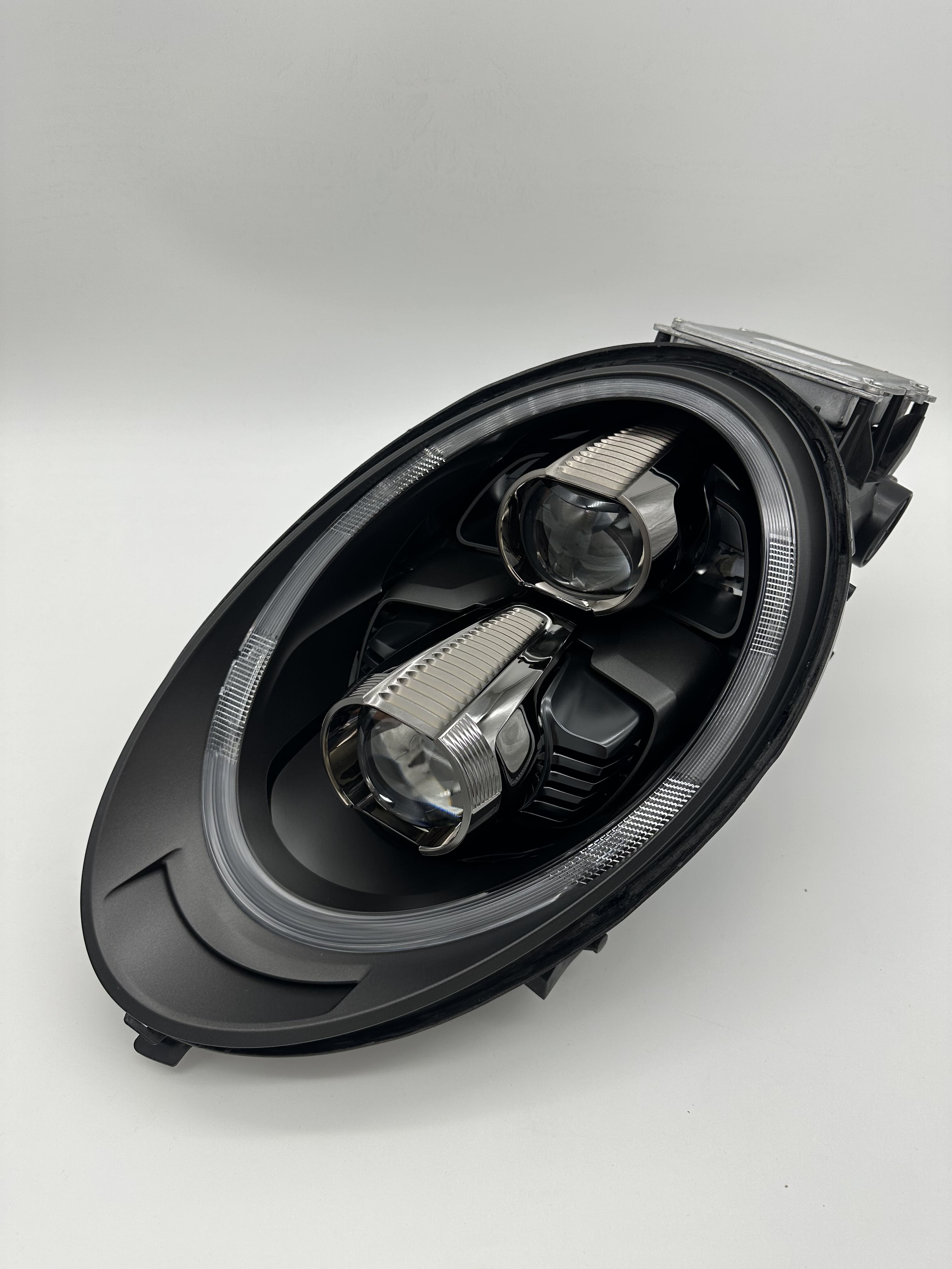 Авторский дизайн окрас масок фар Porsche 911