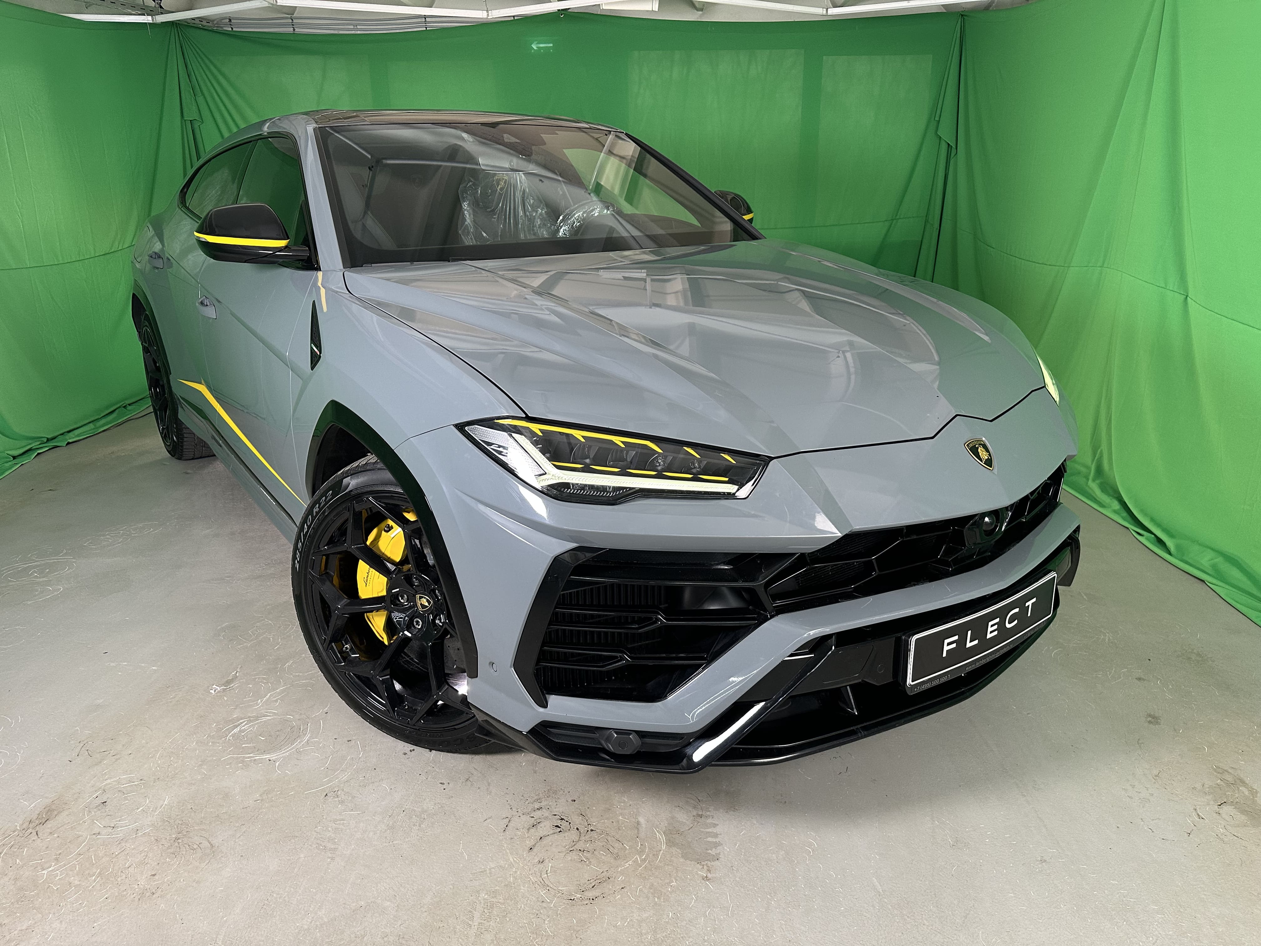 Дизайн-окрас масок фар Lamborghini Urus