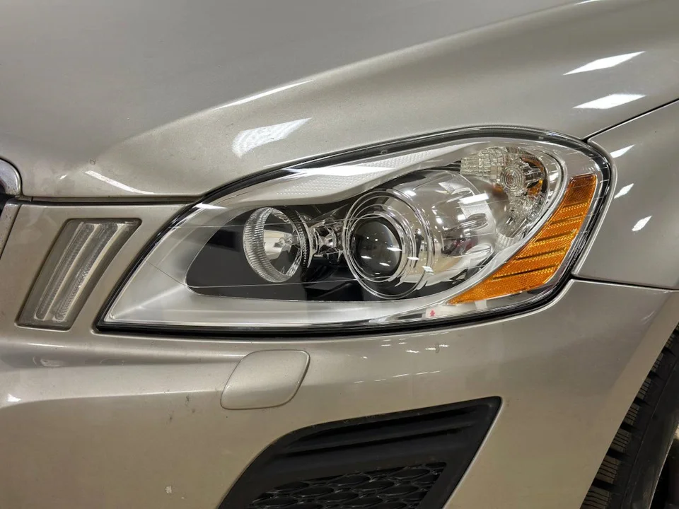 Устранение запотевания фар VOLVO XC60 Устранение запотевания фар VOLVO XC60