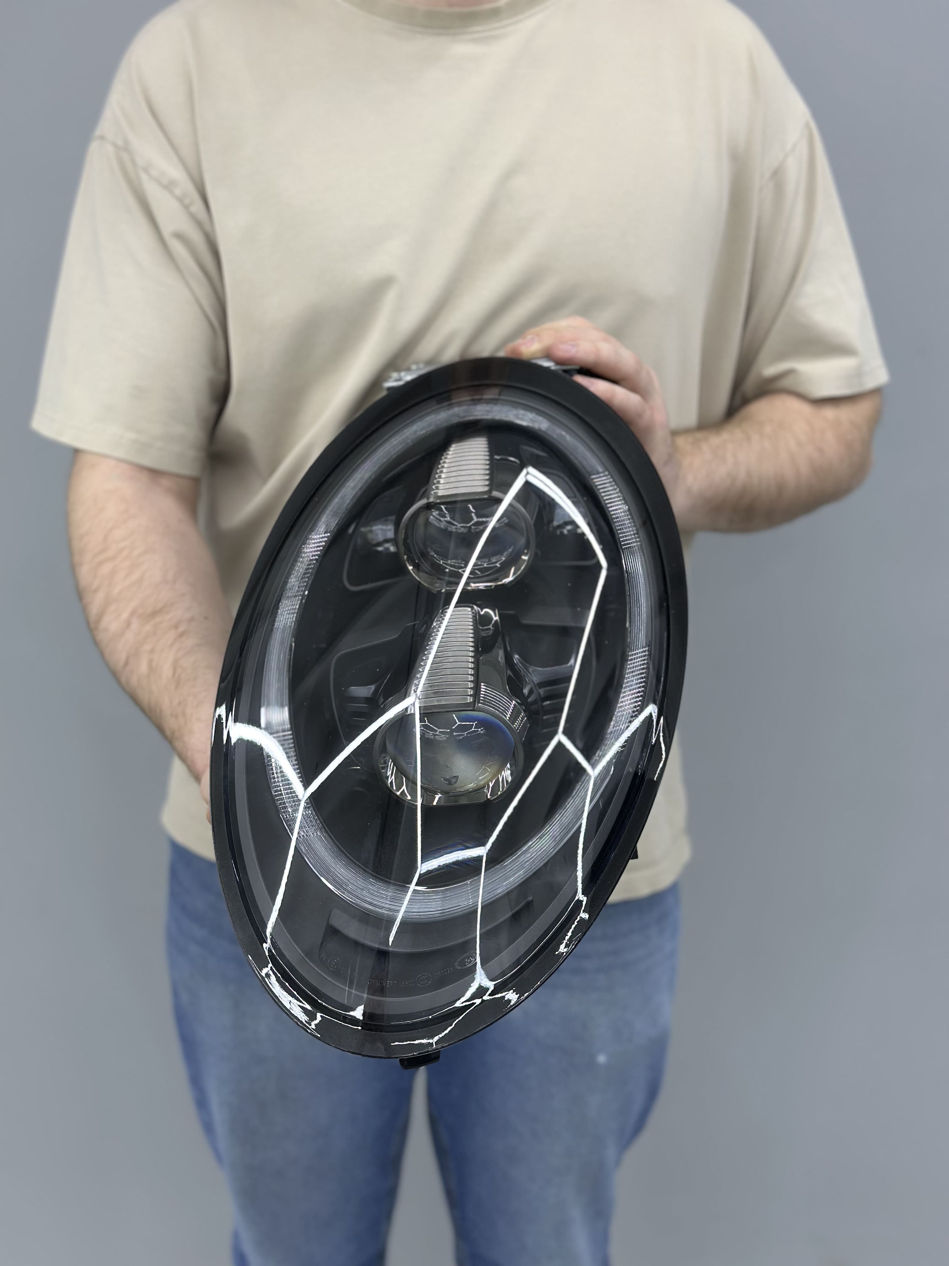 Авторский дизайн окрас масок фар Porsche 911