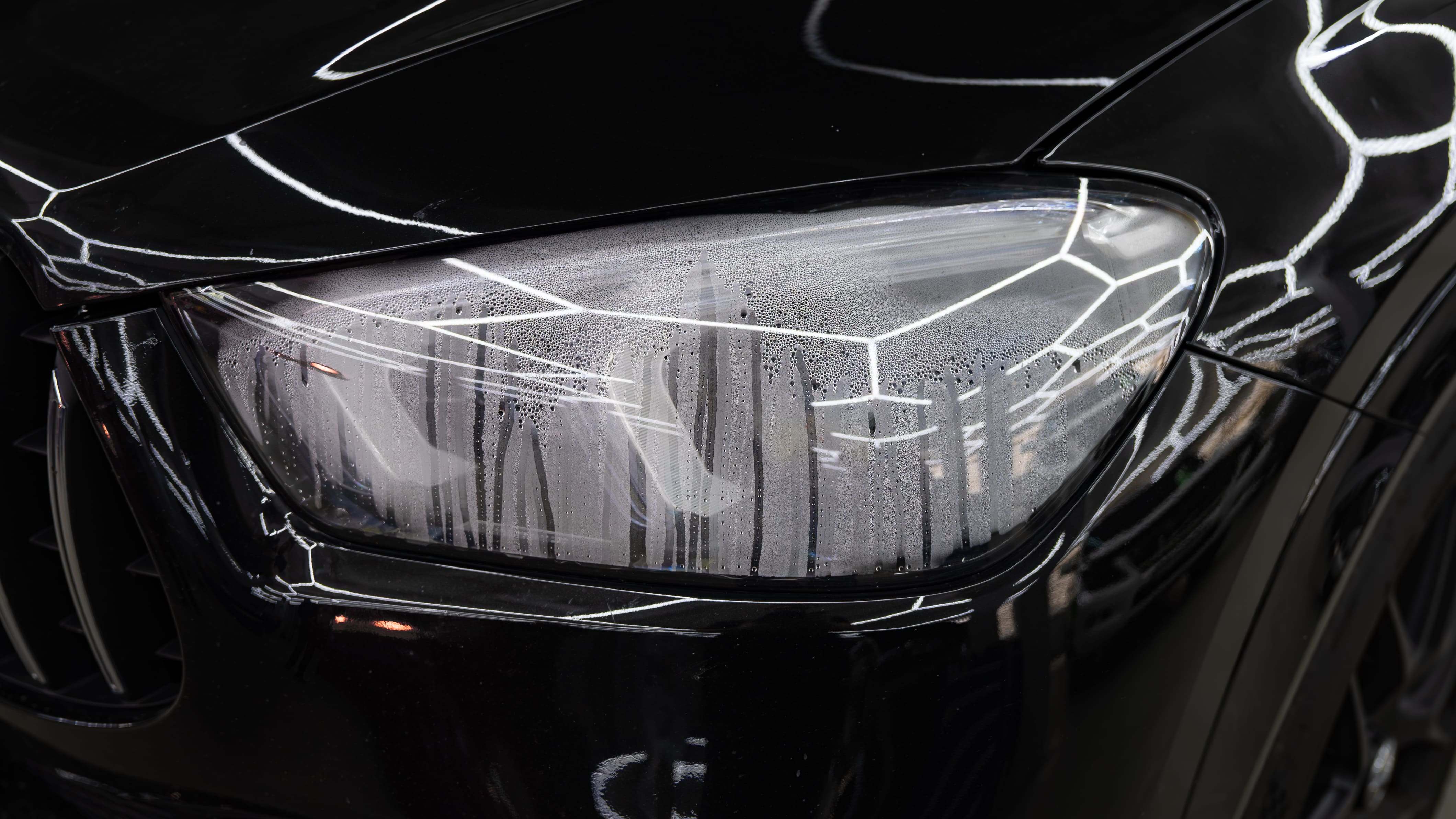 Устранение запотевания, замена стекла фары и оклейка защитной пленкой Mercedes GLE