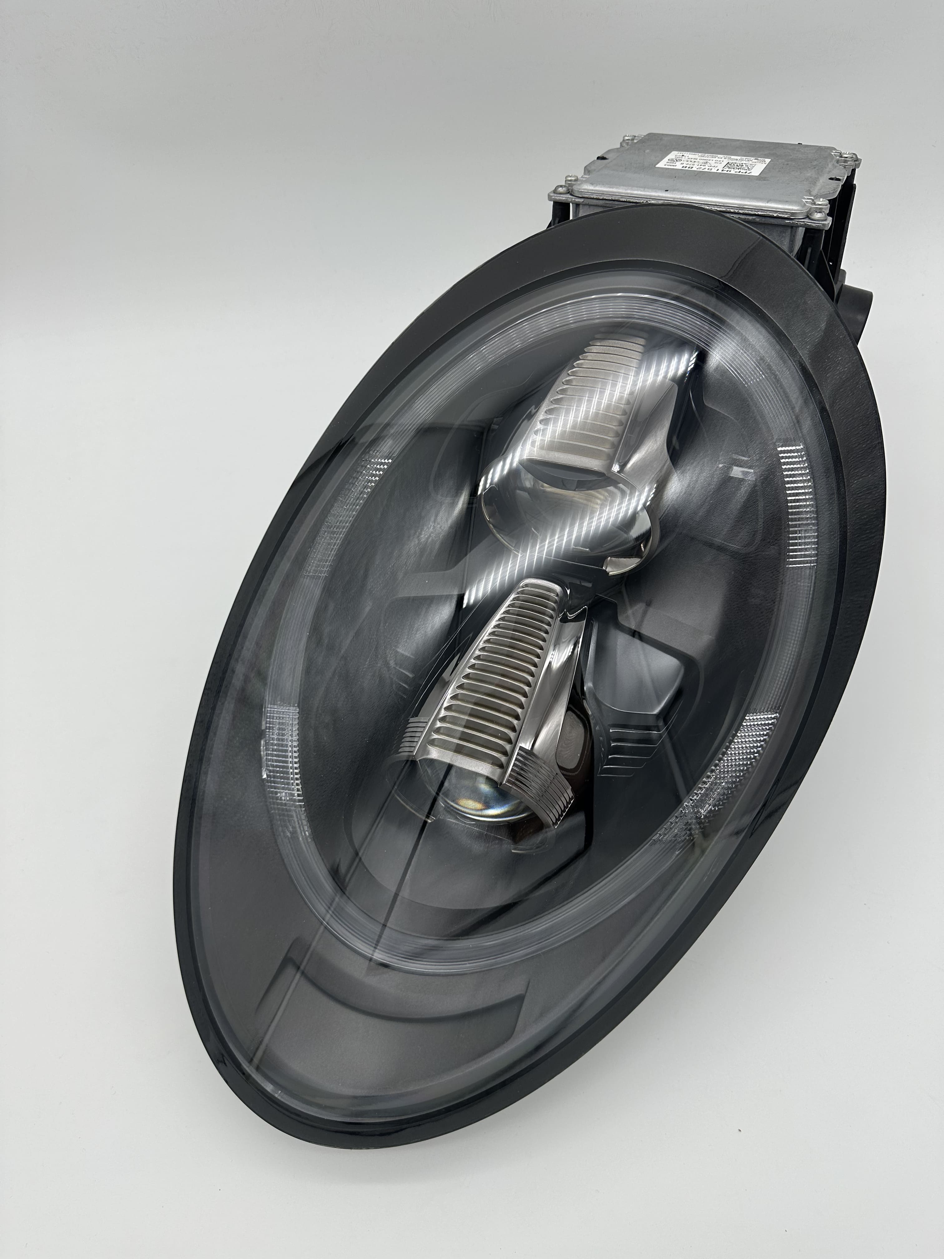 Авторский дизайн окрас масок фар Porsche 911