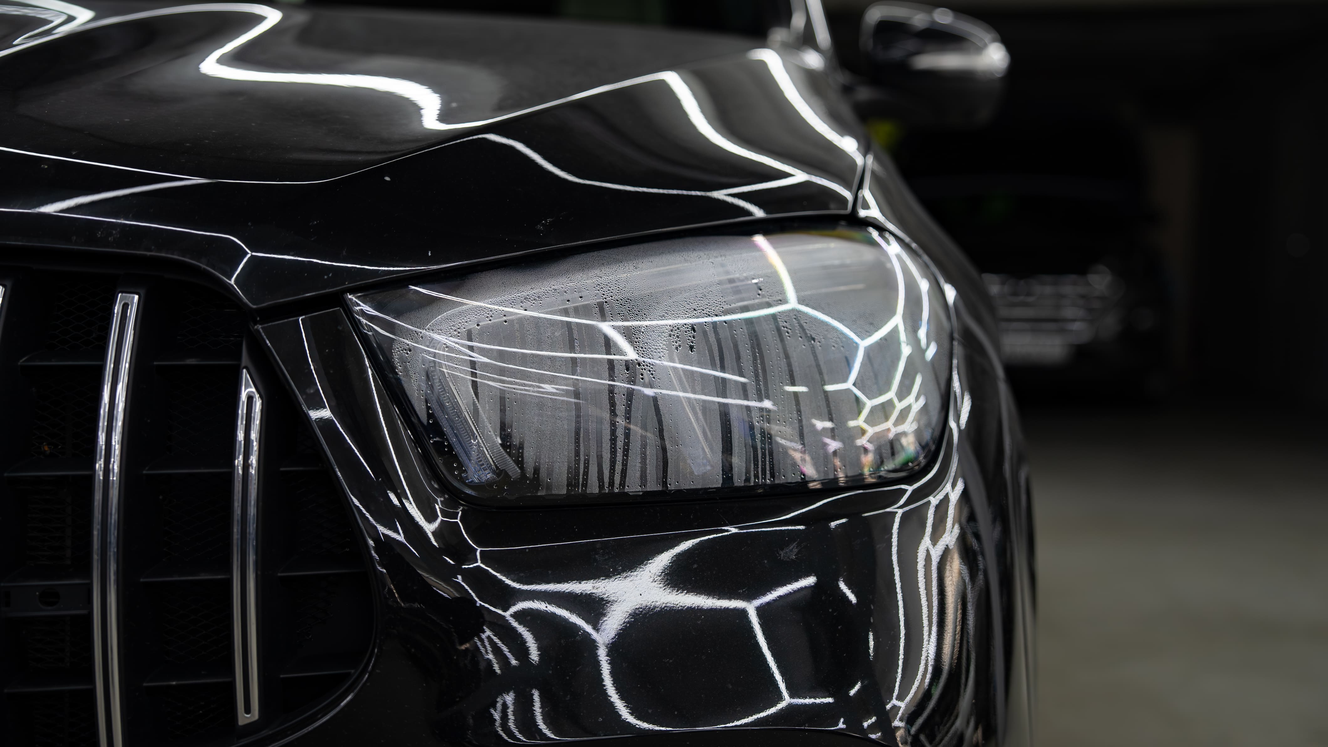 Устранение запотевания, замена стекла фары и оклейка защитной пленкой Mercedes GLE