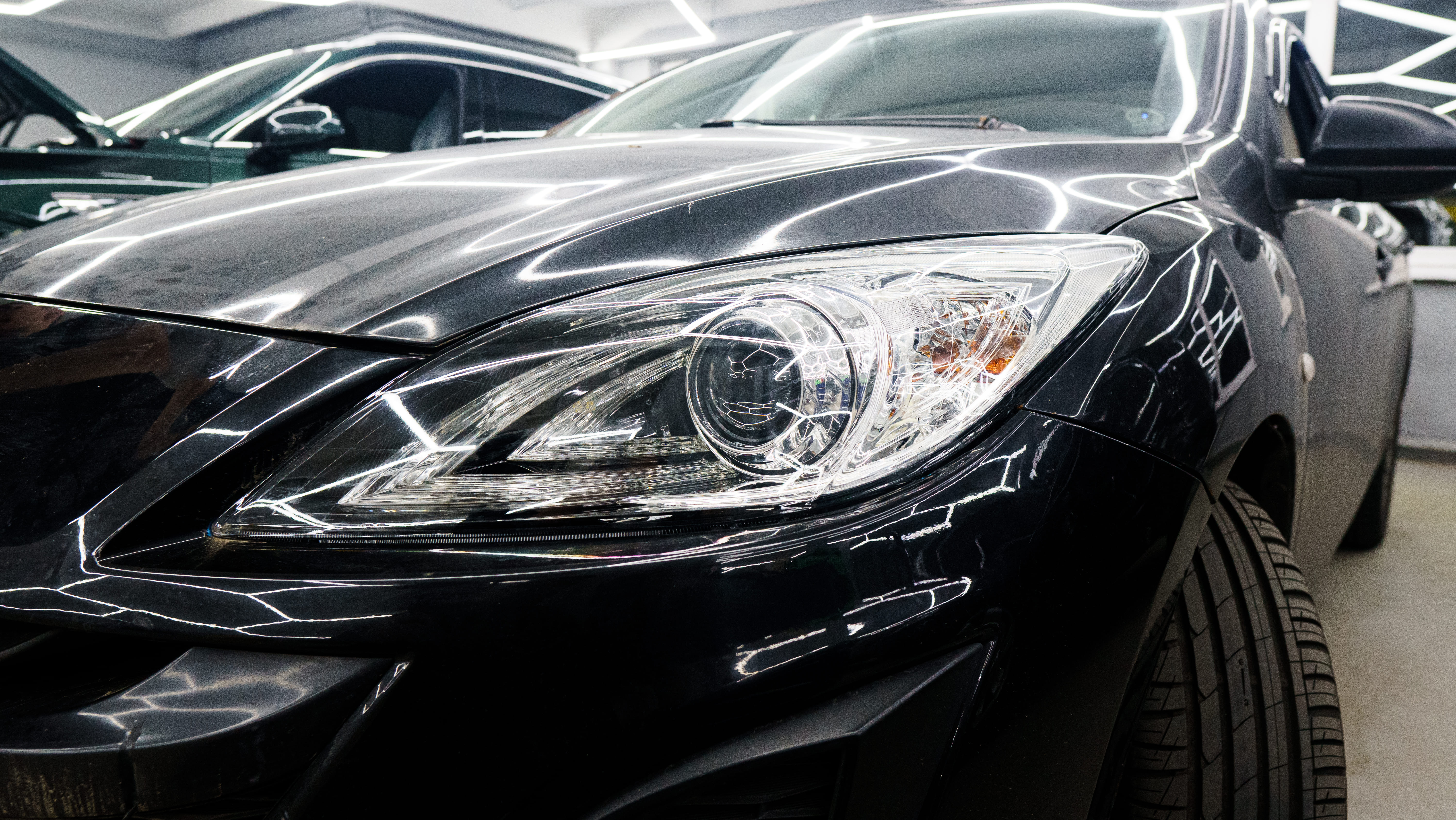 Восстановление стекол фар и оклейка защитной пленкой Mazda 3