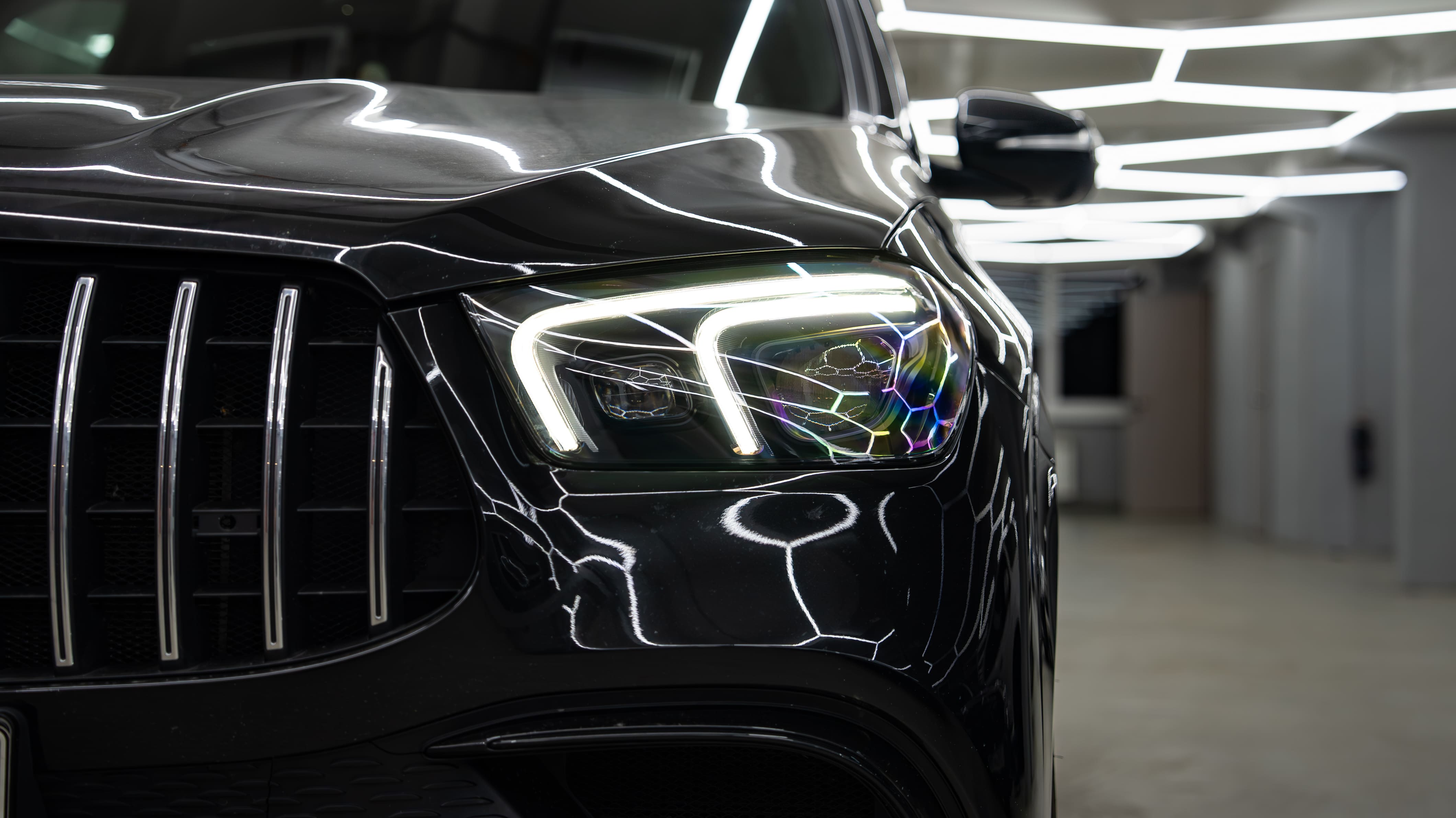 Устранение запотевания, замена стекла фары и оклейка защитной пленкой Mercedes GLE